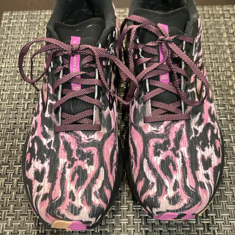 Brooks Launch GTS “Run Wild” Women’s